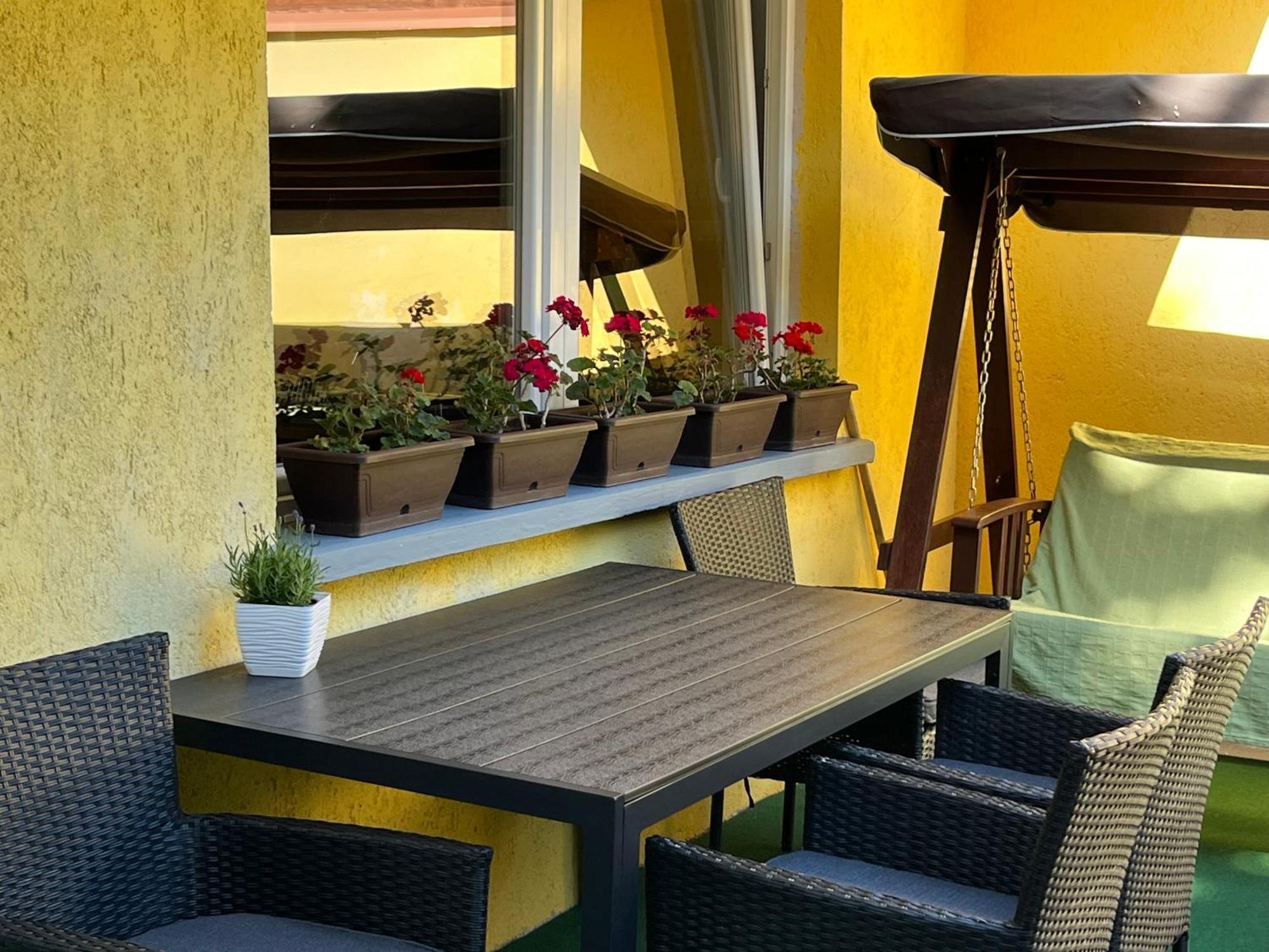 Mandula Vendeghaz Apartment Егер Екстериор снимка