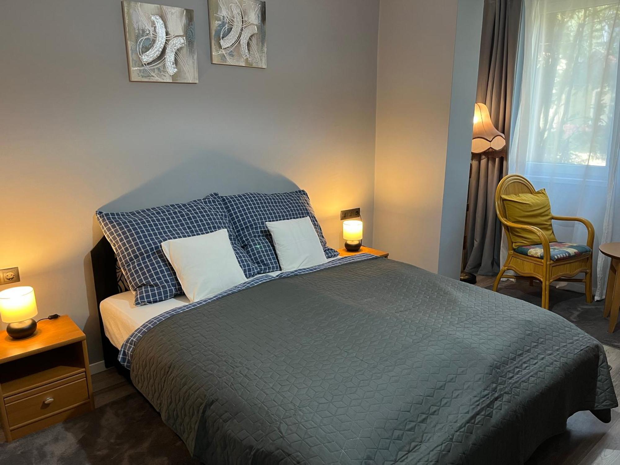 Mandula Vendeghaz Apartment Егер Екстериор снимка