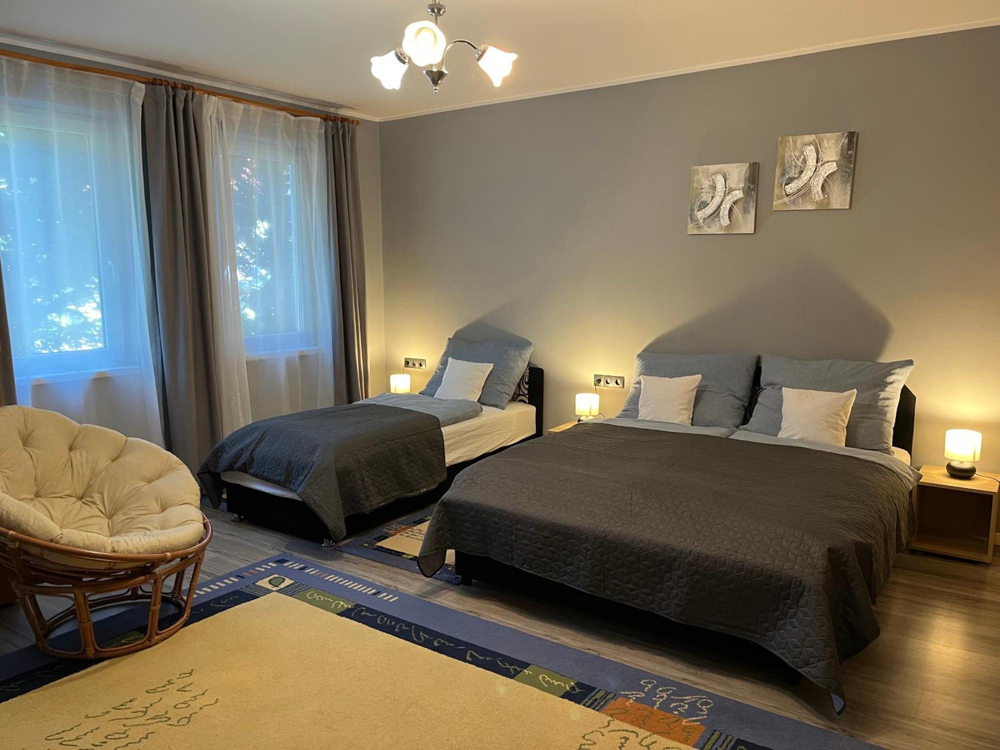 Mandula Vendeghaz Apartment Егер Екстериор снимка